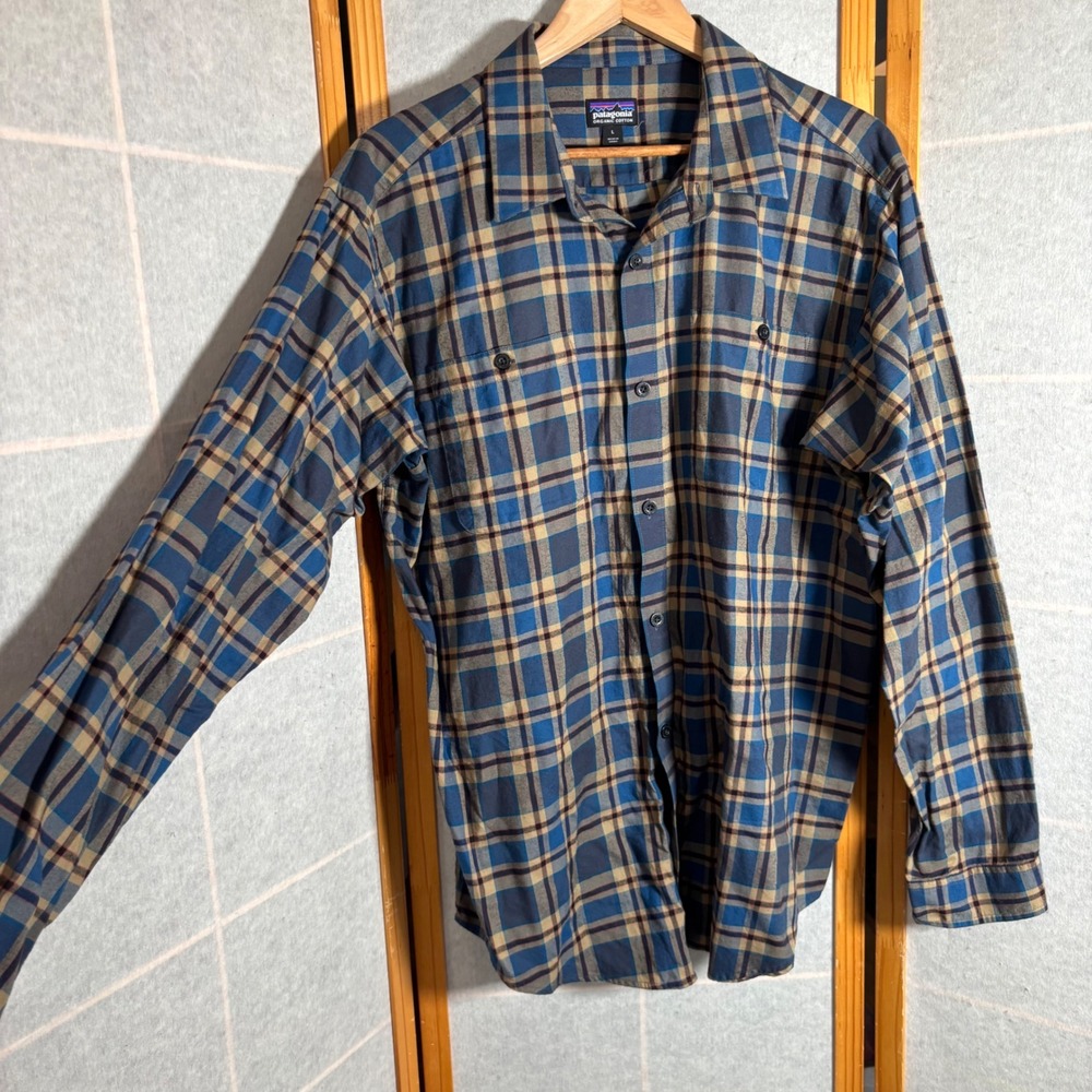 Patagonia Organic Cotton Plaid Flannel Shirt Mens Size L Blue Tan Long Sleeve